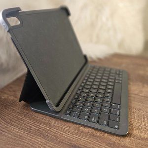 Logitech Slim Folio Pro Backlit Keyboard Bluetooth Case iPad Pro 11", Black